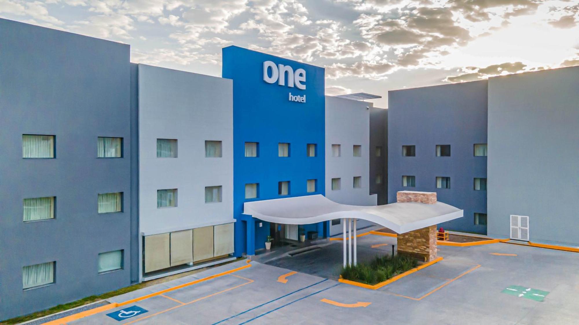 One Saltillo Aeropuerto Eksteriør billede